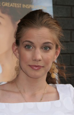 ANNA CHLUMSKY Poster 1498922