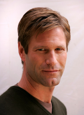 Aaron Eckhart Mouse Pad 2208209