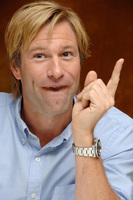 Aaron Eckhart Longsleeve T-shirt #2225016