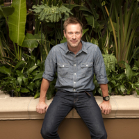 Aaron Eckhart Longsleeve T-shirt #2249605