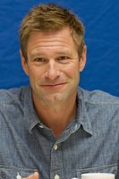 Aaron Eckhart magic mug #G586019