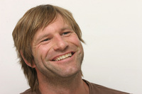 Aaron Eckhart Longsleeve T-shirt #2279597