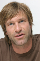 Aaron Eckhart Longsleeve T-shirt #2279602