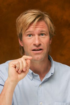 Aaron Eckhart Mouse Pad 2279624
