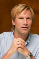 Aaron Eckhart magic mug #G615806