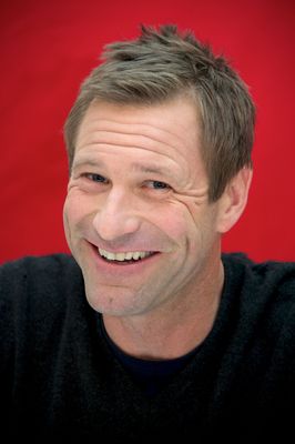 Aaron Eckhart Mouse Pad 2338386