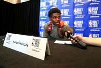 Aaron Holiday tote bag #G1648063