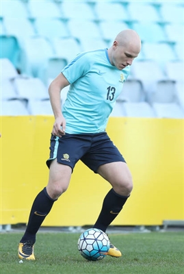 Aaron Mooy Mouse Pad 3333274
