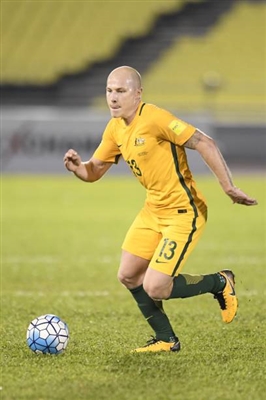Aaron Mooy Mouse Pad 3333303