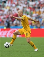 Aaron Mooy Longsleeve T-shirt #3333309