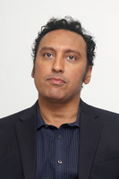 Aasif Mandvi t-shirt #2493787