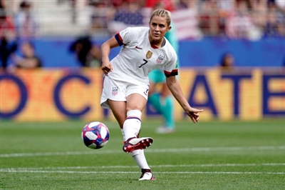 Abby Dahlkemper puzzle 3685171