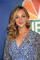 Abby Elliott t-shirt #3843990