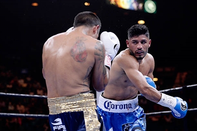 Abner Mares Poster 3595604