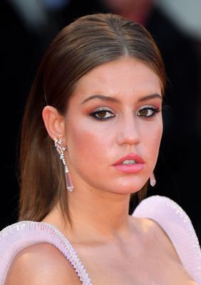 Adele Exarchopoulos Mouse Pad 3889883