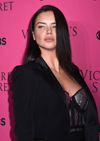 Adriana Lima Sweatshirt #2912873