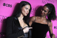 Adriana Lima longsleeve t-shirt #2912948