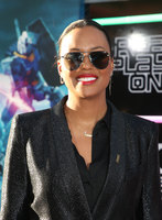 Aisha Tyler Longsleeve T-shirt #3223825