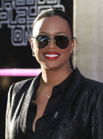 Aisha Tyler Longsleeve T-shirt #3223870