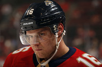 Aleksander Barkov Longsleeve T-shirt #3961257