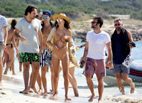 Alessandra Ambrosio t-shirt #2728992