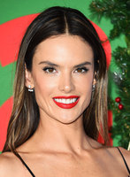 Alessandra Ambrosio t-shirt #2877805