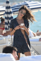 Alessandra Ambrosio Longsleeve T-shirt #2877938