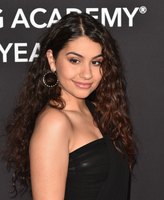 Alessia Cara Longsleeve T-shirt #3915764
