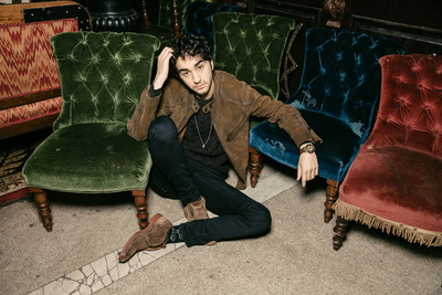 Alex Wolff Poster 3678131