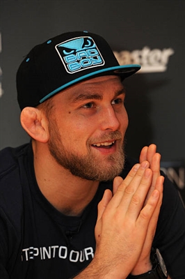 Alexander Gustafsson stickers 3512983