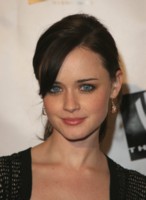 Alexis Bledel Longsleeve T-shirt #1438449