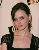 Alexis Bledel Longsleeve T-shirt #1438457