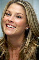 Ali Larter Longsleeve T-shirt #2318760