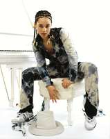 Alicia Keys Sweatshirt #2093682