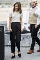 Alicia Vikander Sweatshirt #2769033