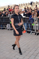 Alicia Vikander Longsleeve T-shirt #2815341
