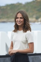 Alicia Vikander Sweatshirt #2815370