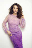 Alison Brie longsleeve t-shirt #2586306