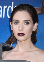 Alison Brie longsleeve t-shirt #3074216