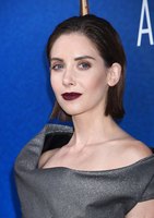 Alison Brie longsleeve t-shirt #3074217