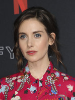 Alison Brie longsleeve t-shirt #3276376