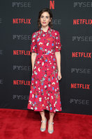 Alison Brie longsleeve t-shirt #3276384