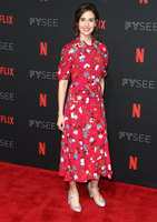 Alison Brie longsleeve t-shirt #3276386