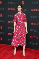 Alison Brie longsleeve t-shirt #3276414