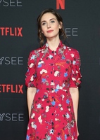 Alison Brie longsleeve t-shirt #3276481