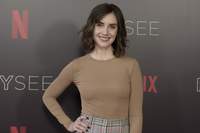 Alison Brie mug #G1545161