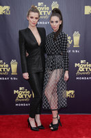 Alison Brie longsleeve t-shirt #3323721