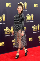 Alison Brie longsleeve t-shirt #3323733