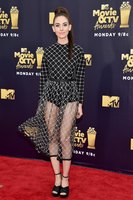 Alison Brie mug #G1565838