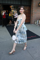 Alison Brie mug #G1565890